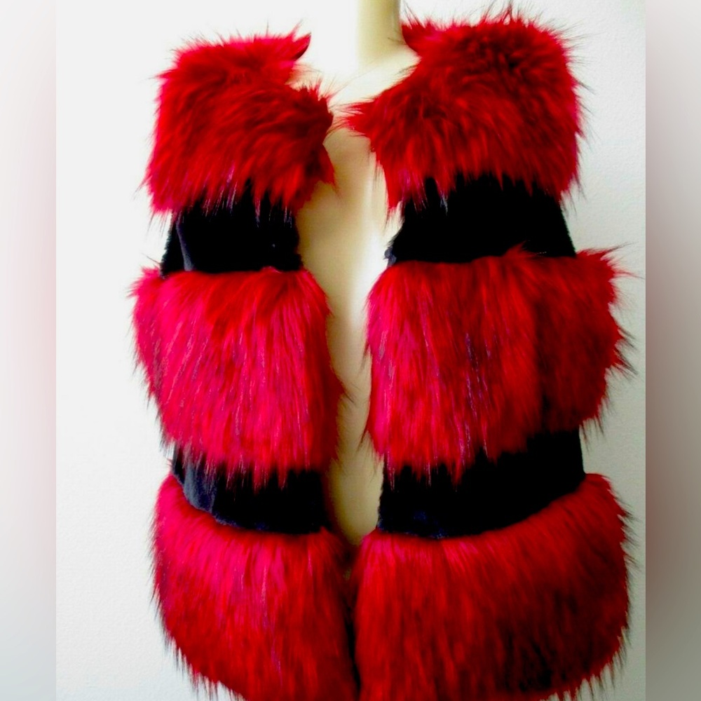 BRAND NEW LA SEINE BLACK & RED FAUX FUR SLEVELESS VEST. CONDITION - NWT.